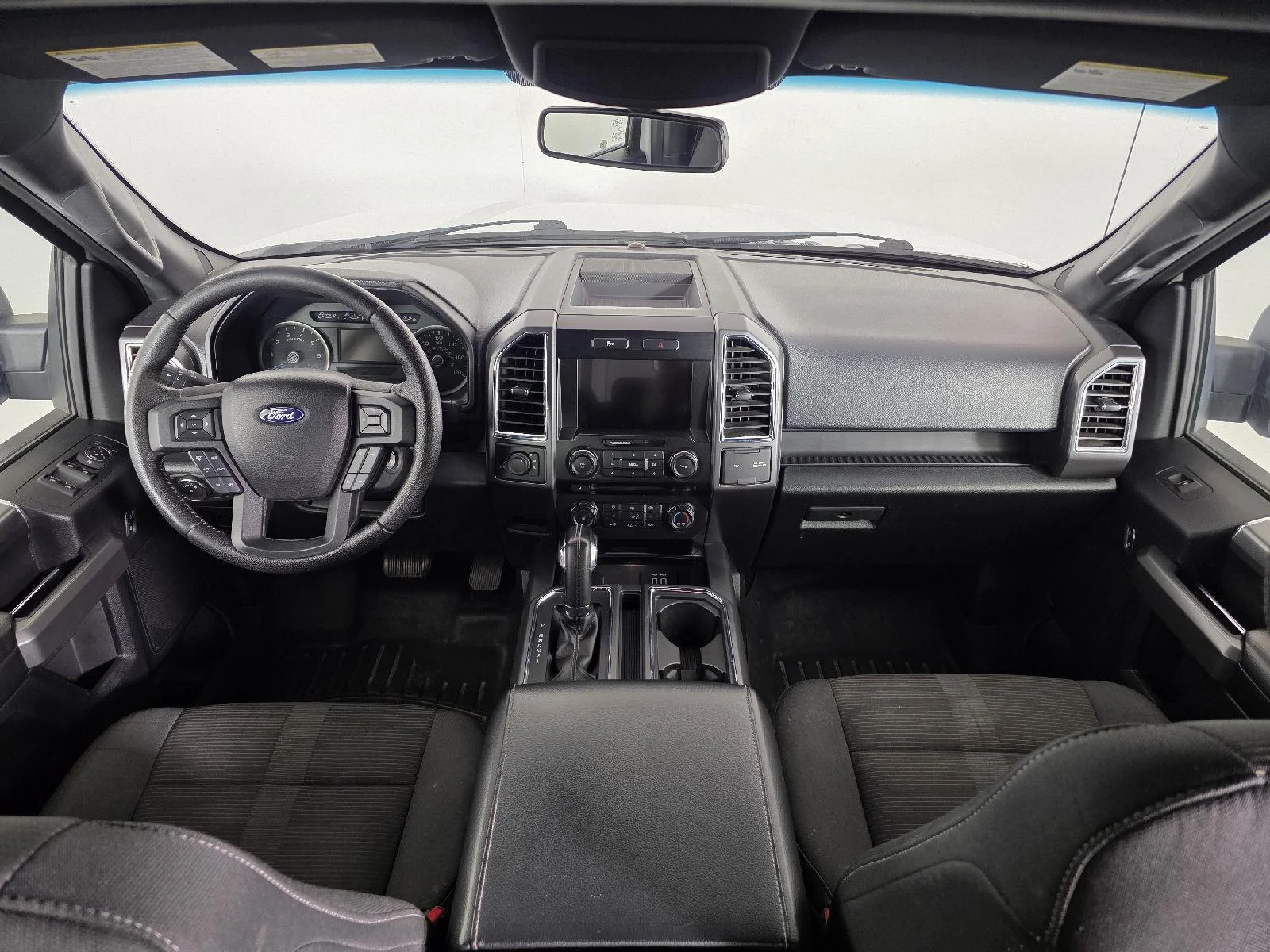 Used 2016 Oxford White Ford XLT image 22