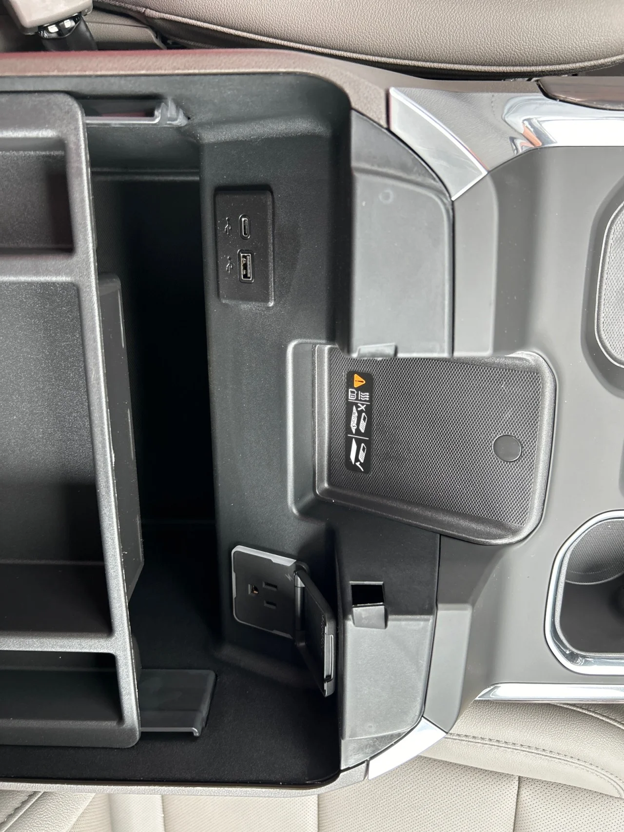 New 2026 Onyx Black GMC SLT image 16