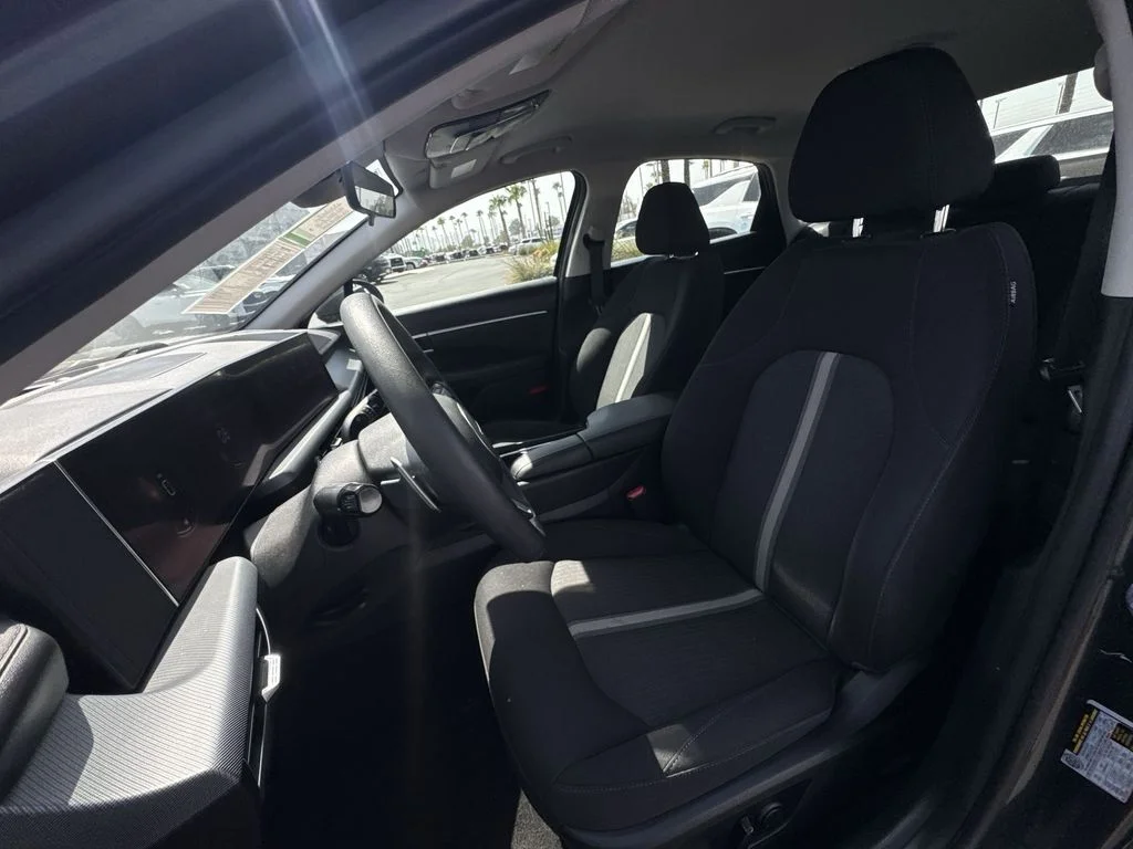Used 2025 Gray Hyundai SEL image 10