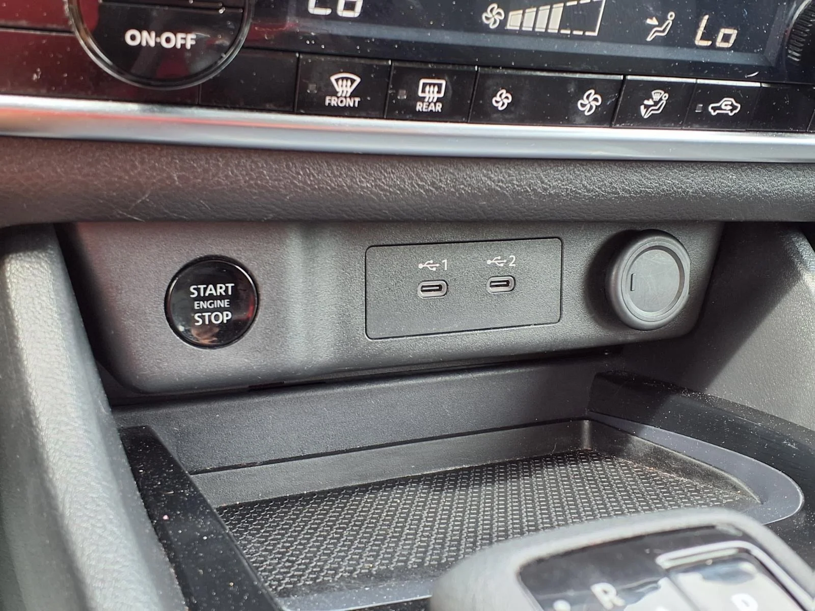 Used 2024 Everest White Pearl Nissan SV image 5
