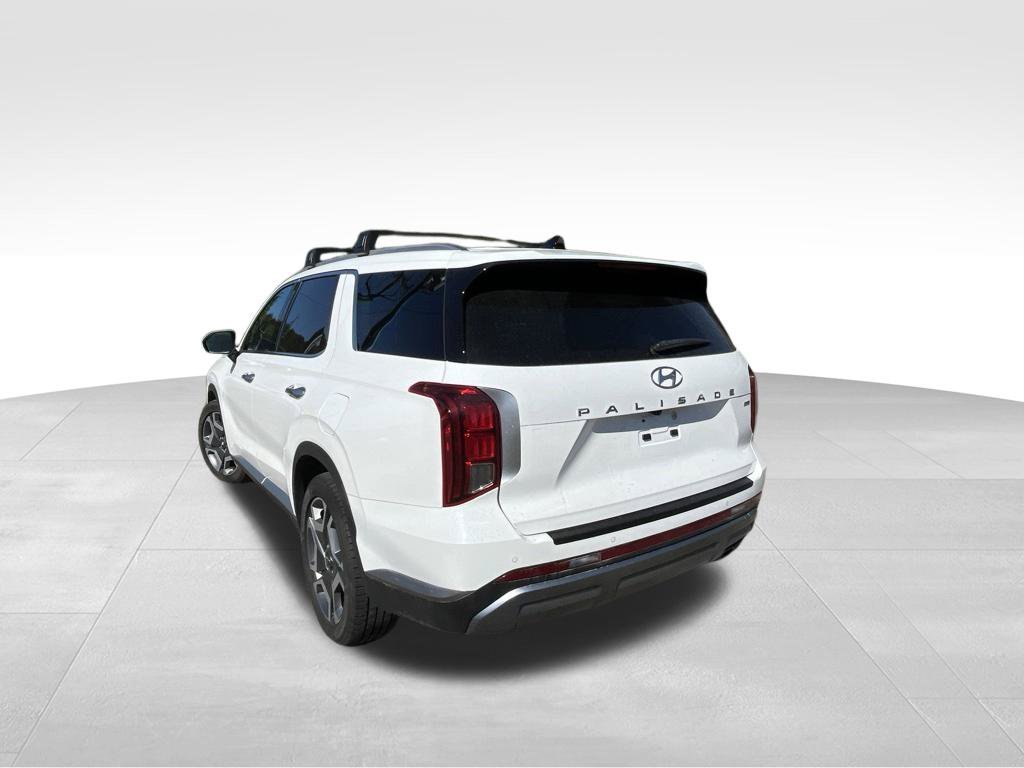 Used 2023 White Hyundai SEL image 12