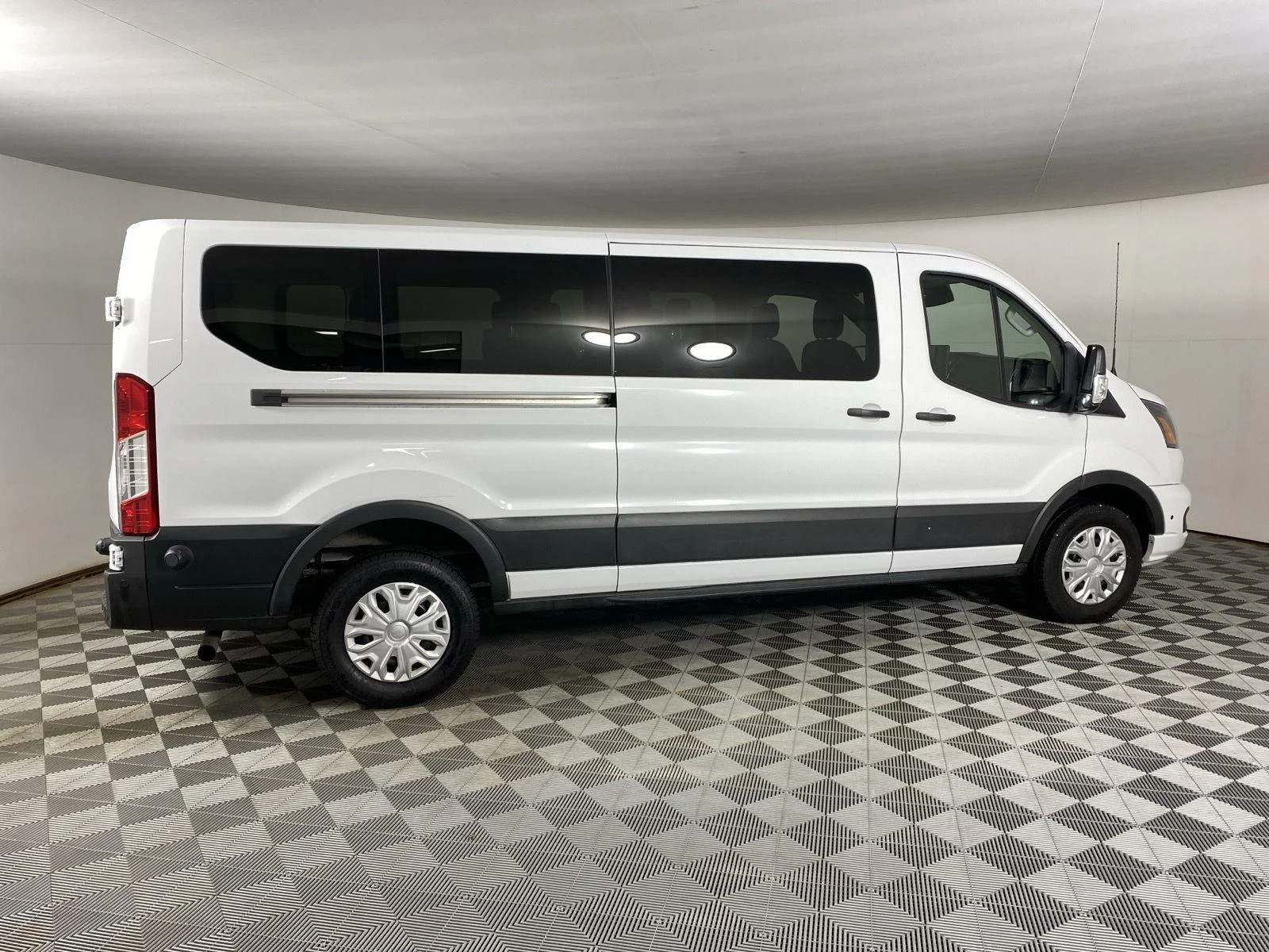 Used 2024 Oxford White Ford 350 XL image 8