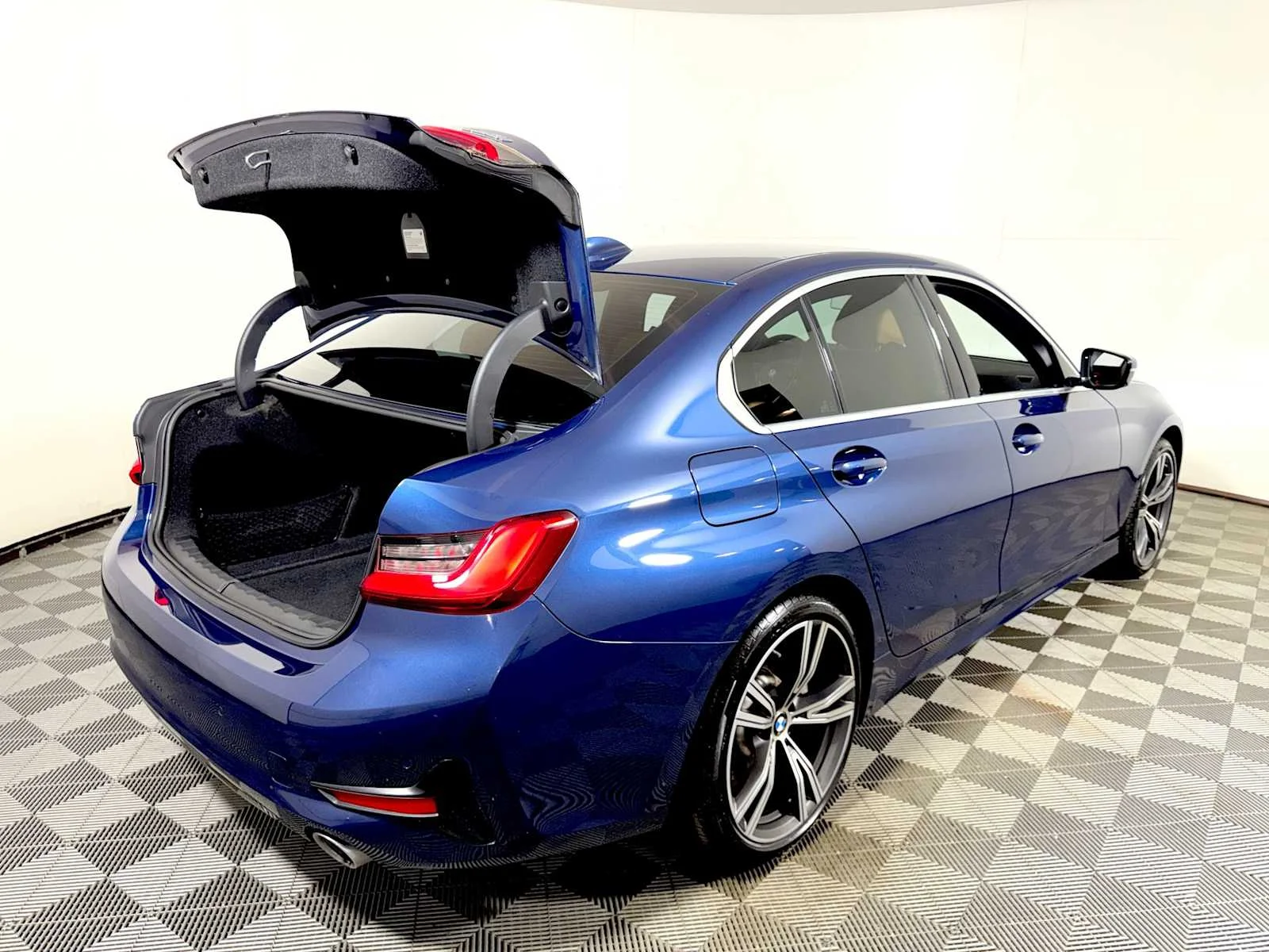 2021 BMW 3 Series 330i - Photo 23