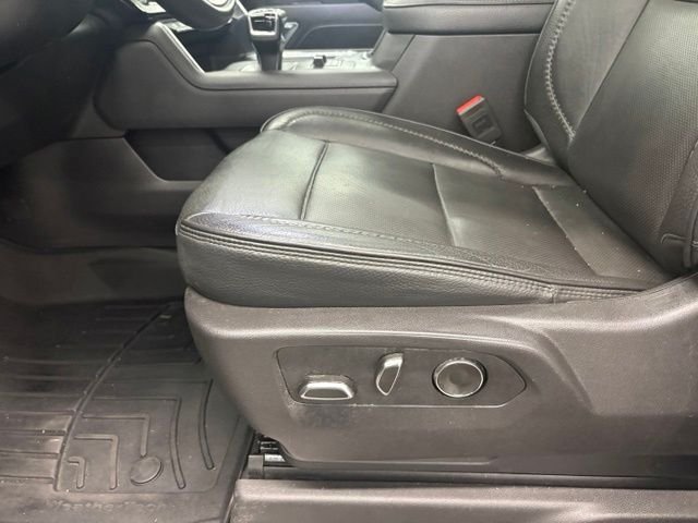 Used 2025 Silver GMC Denali image 16