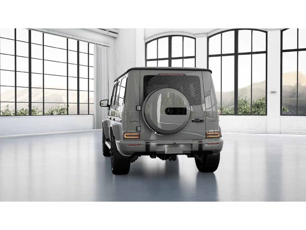 New 2027 MANUFAKTUR Arabian Grey Non- Metallic Mercedes-AMG AMG® G 63 SUV image 25