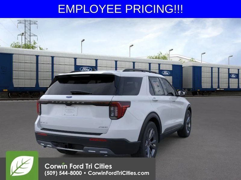 New 2026 Space White Metallic Ford Active image 8