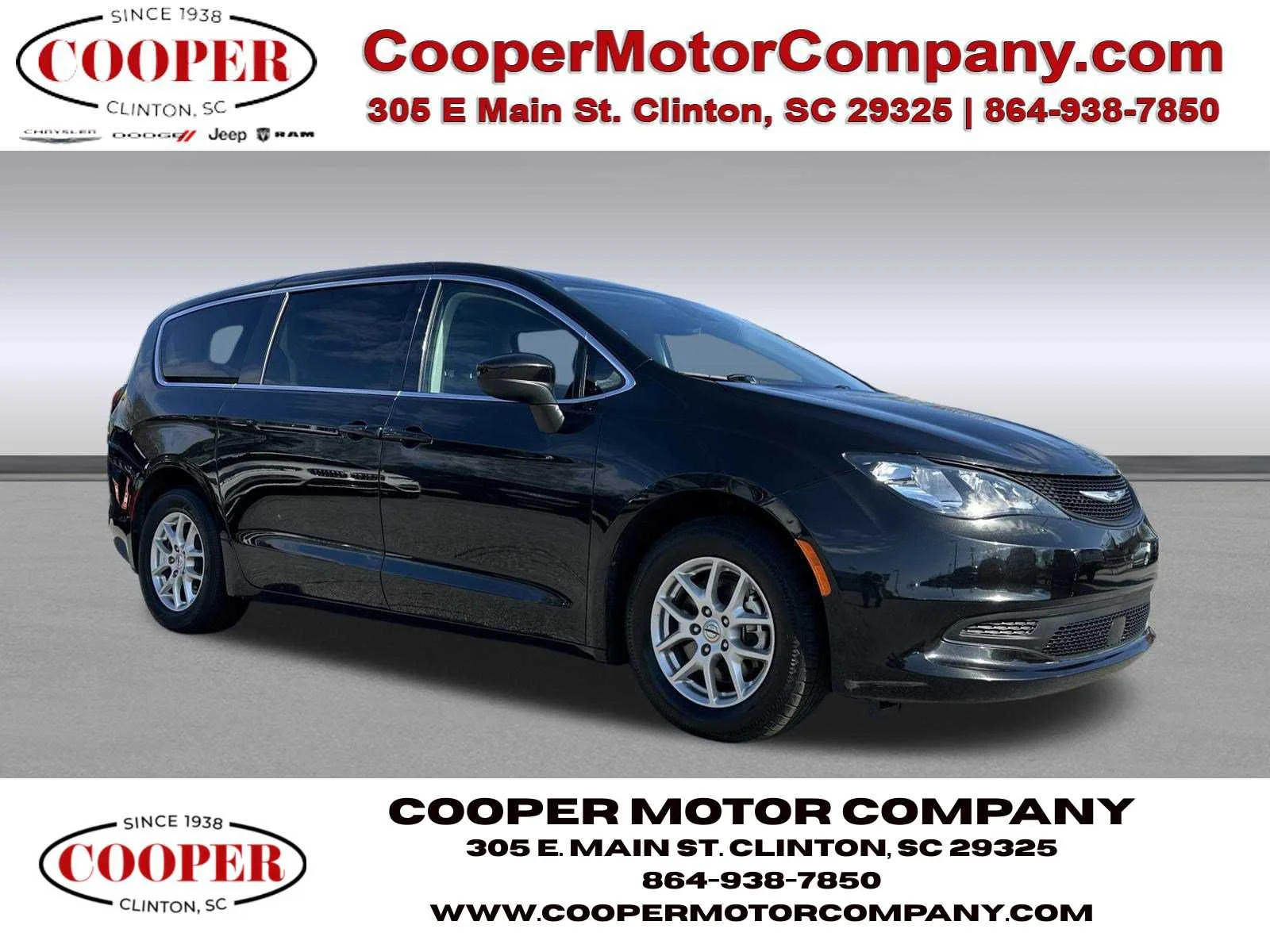 2023 Chrysler Voyager LX's photo