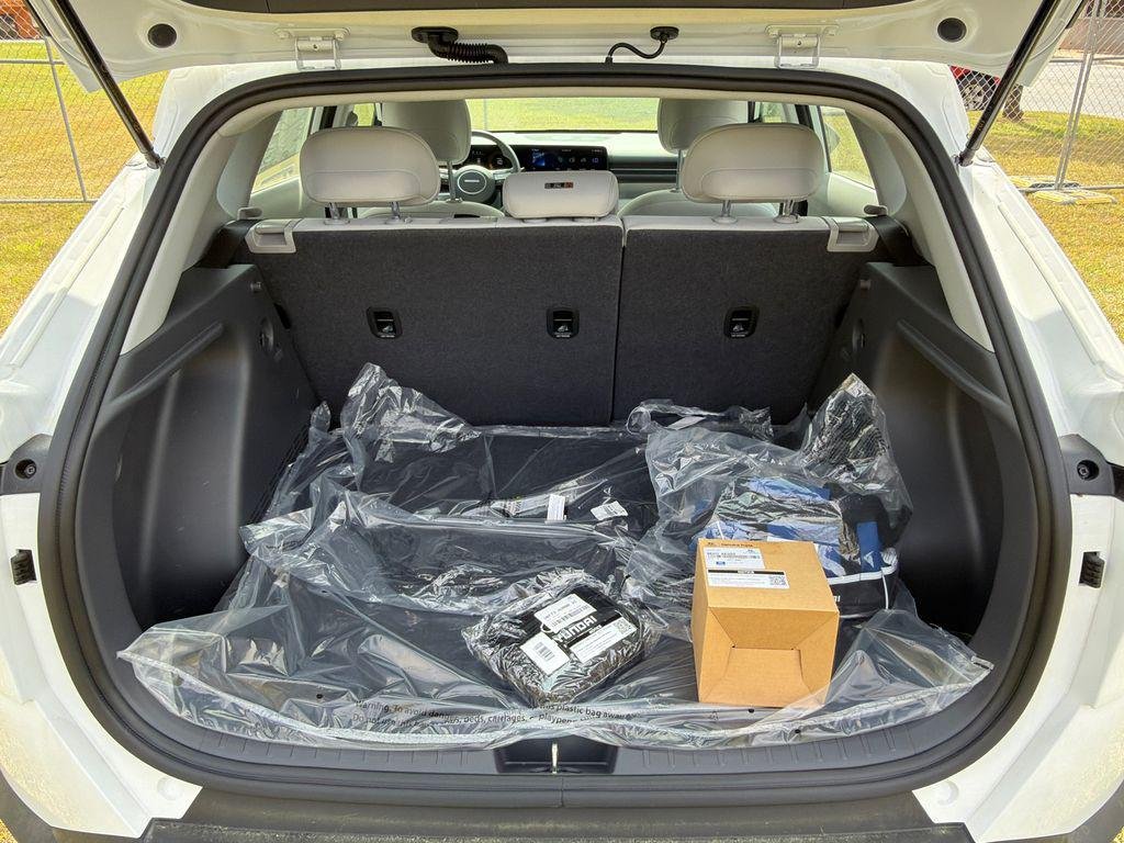 New 2026 White Hyundai SE FWD image 18