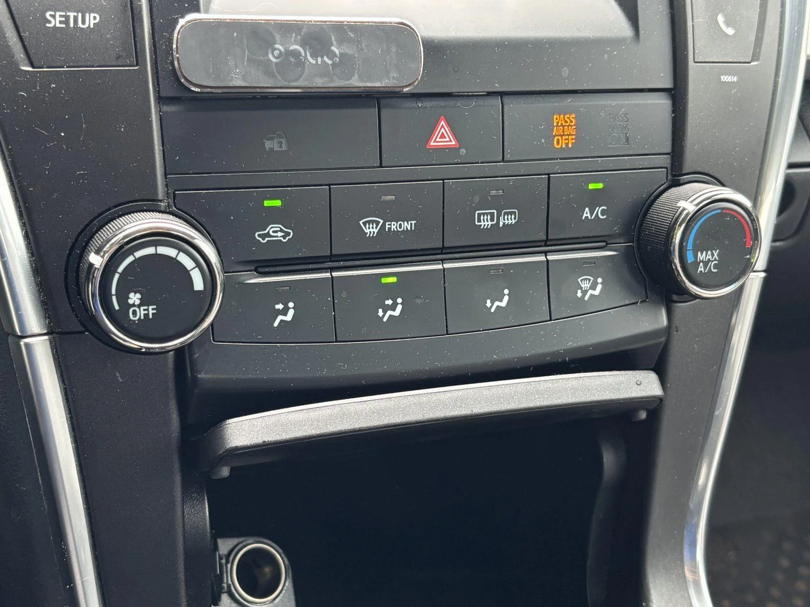 Used 2017 Blizzard Pearl Toyota SE image 21