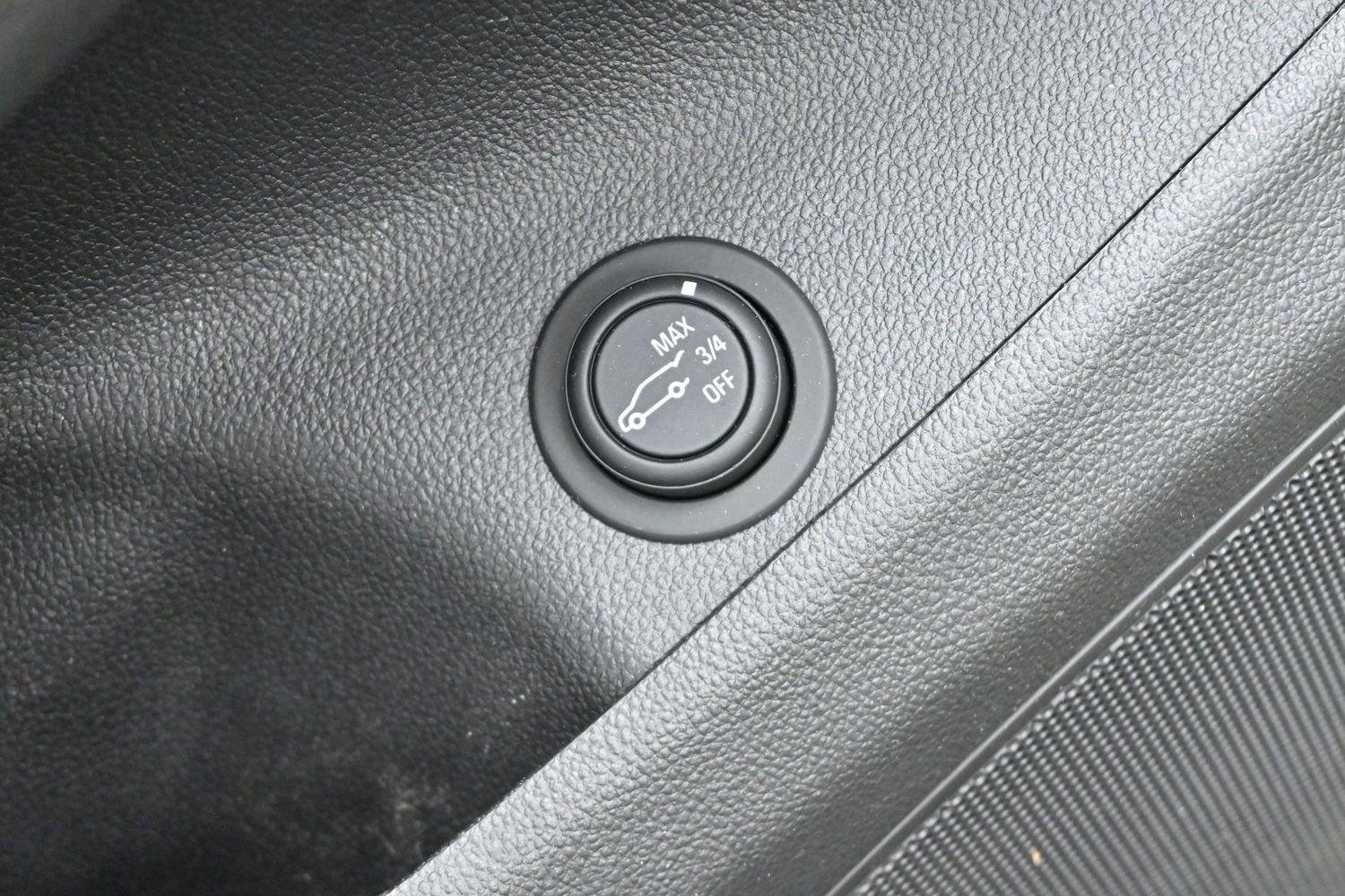 Used 2017 BRONZE ALLOY METALLIC Buick Essence image 15