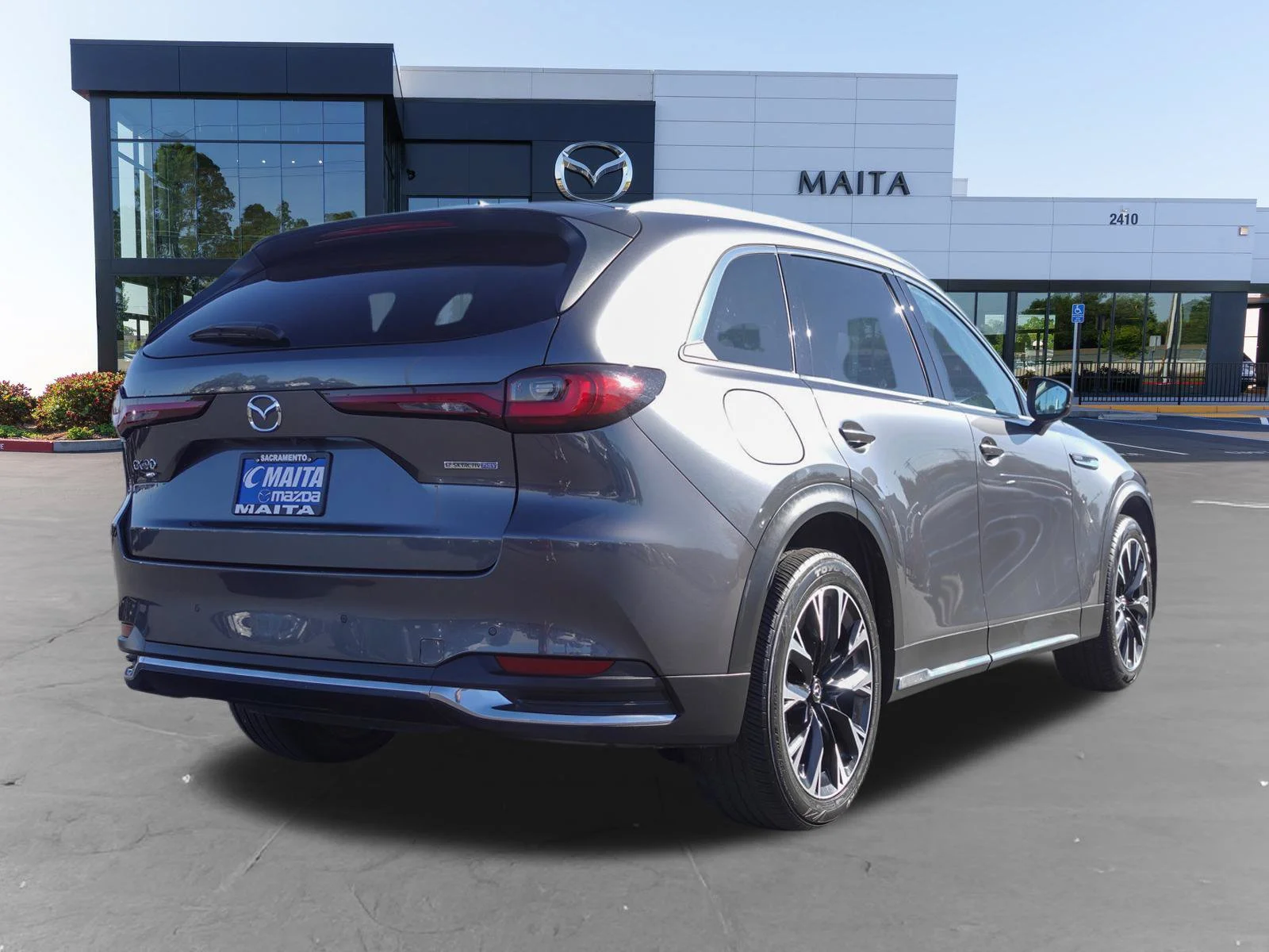 Certified Used 2024 Machine Gray Metallic Mazda Premium image 4