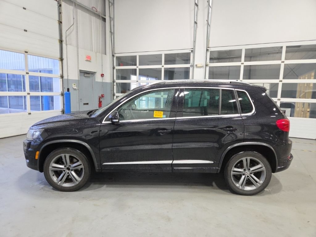 Used 2017 Volkswagen Tiguan Sport with VIN WVGTV7AX3HW511662 for sale in Taylorsville, IN