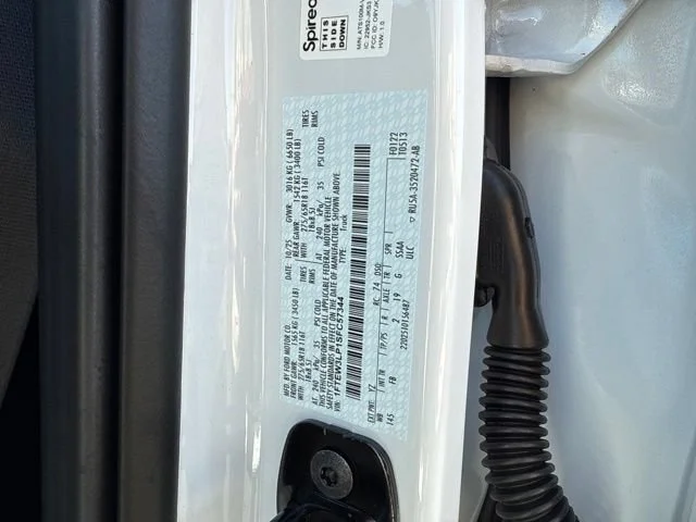 Used 2025 Oxford White Ford XLT image 24