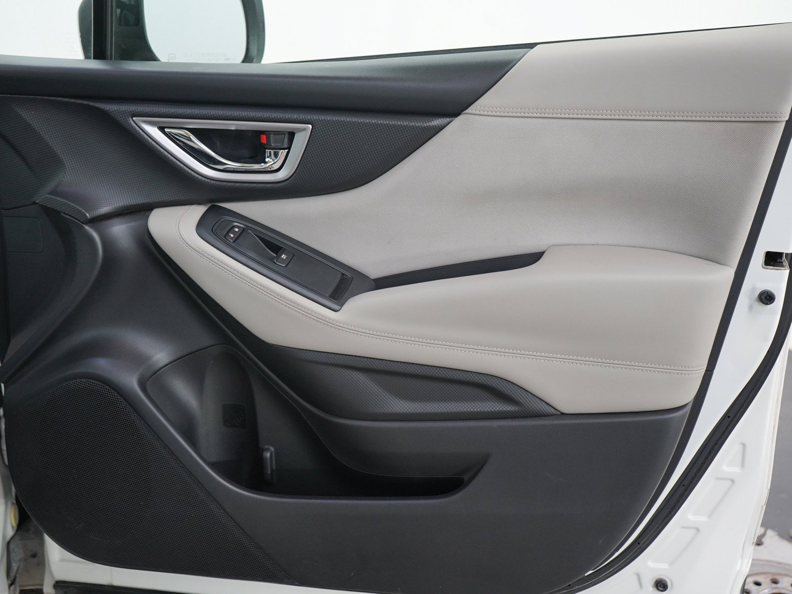 Used 2021 Crystal White Pearl Subaru Premium image 12