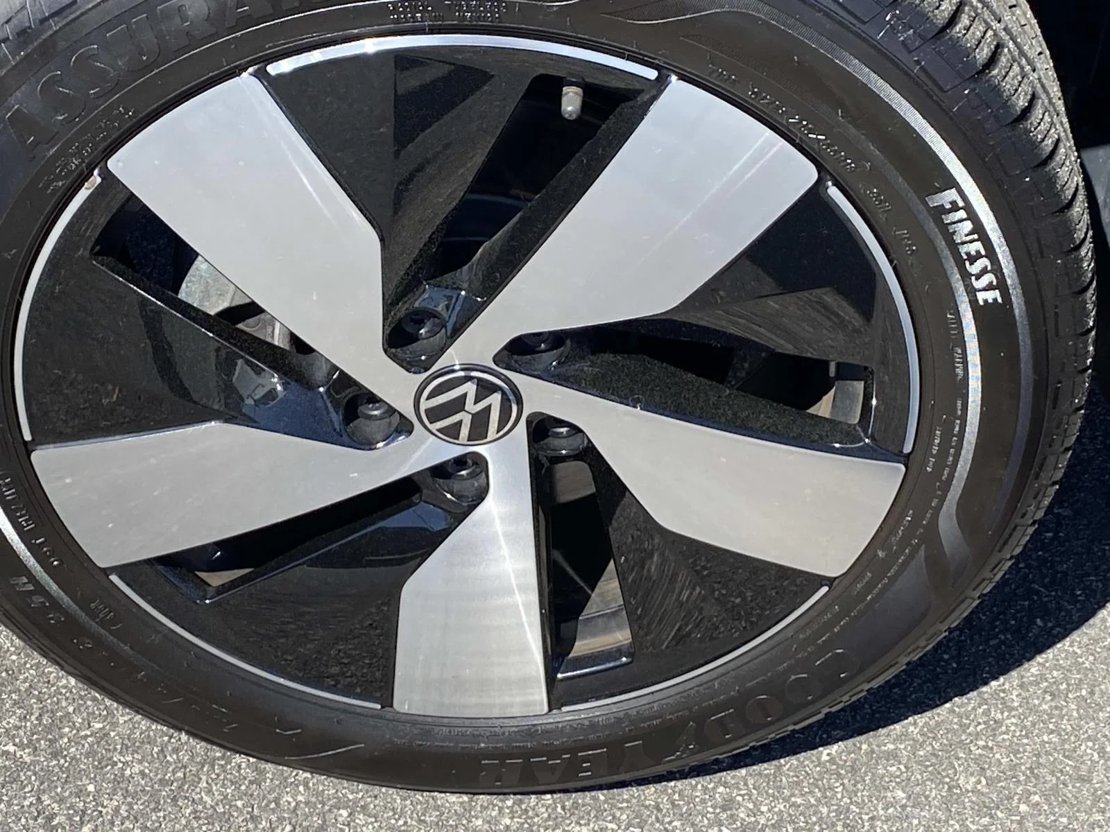 Certified Used 2023 Dusk Blue Metallic Volkswagen S 4MOTION image 26