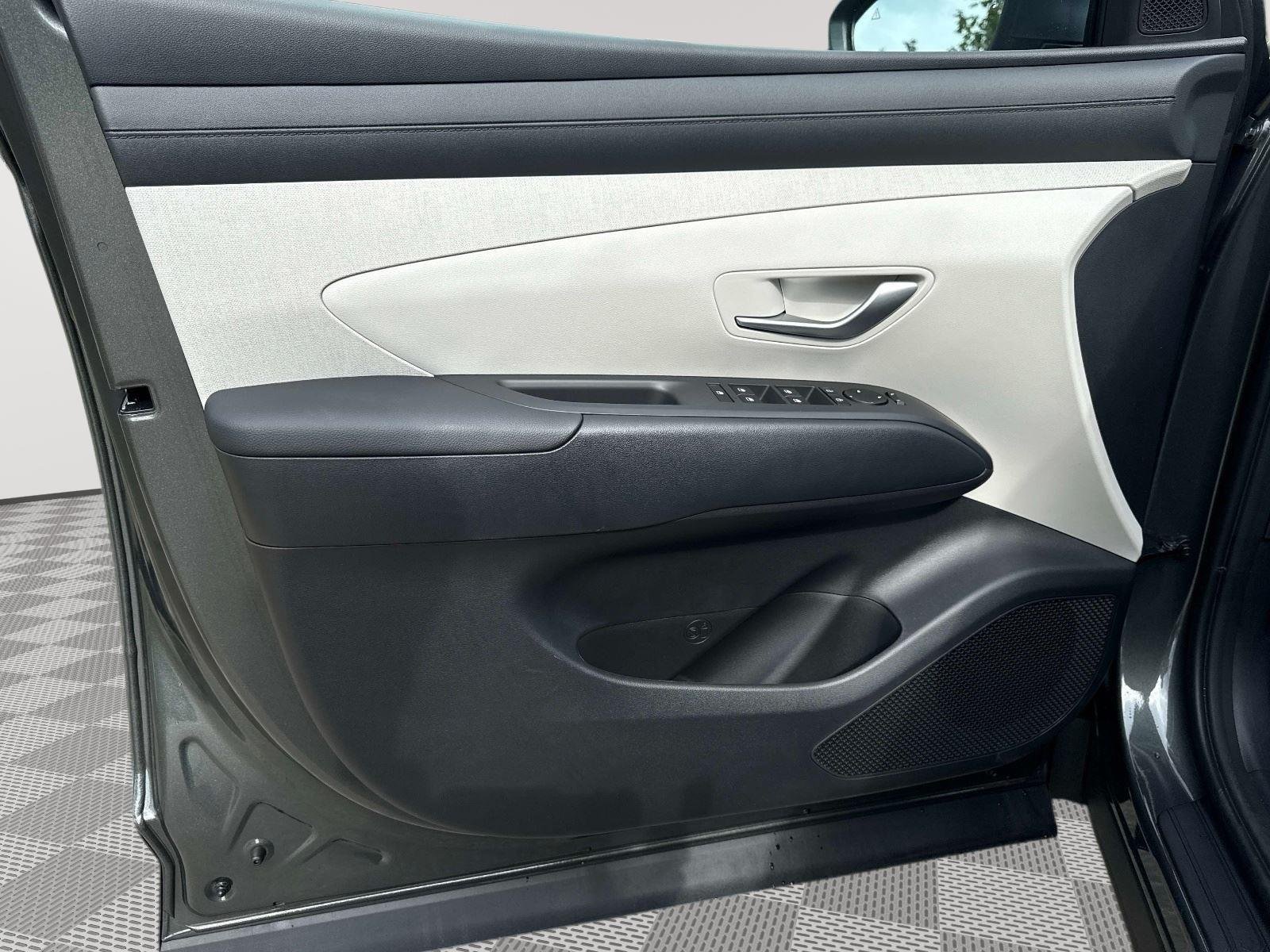 2025 Hyundai Tucson SEL Convenience - Photo 17