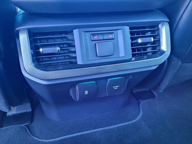 Used 2025 Silver Ford Platinum image 14