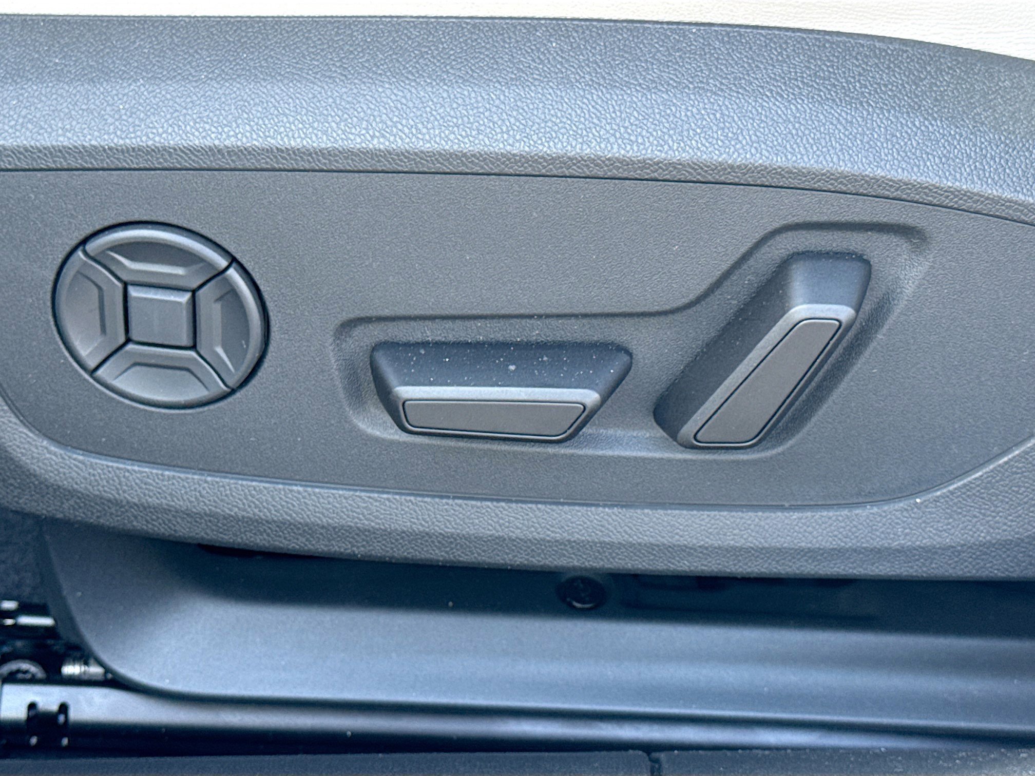 New 2026 Glacier White Metallic Audi Premium image 23