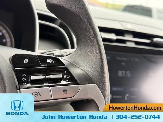 Used 2024 Black Hyundai SEL image 19