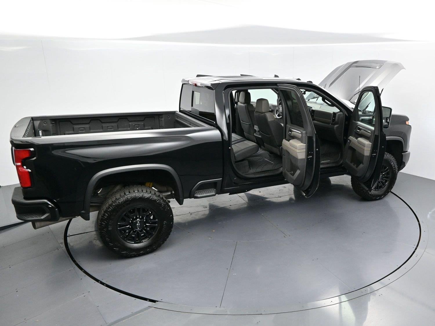Used 2026 Black Chevrolet ZR2 image 43
