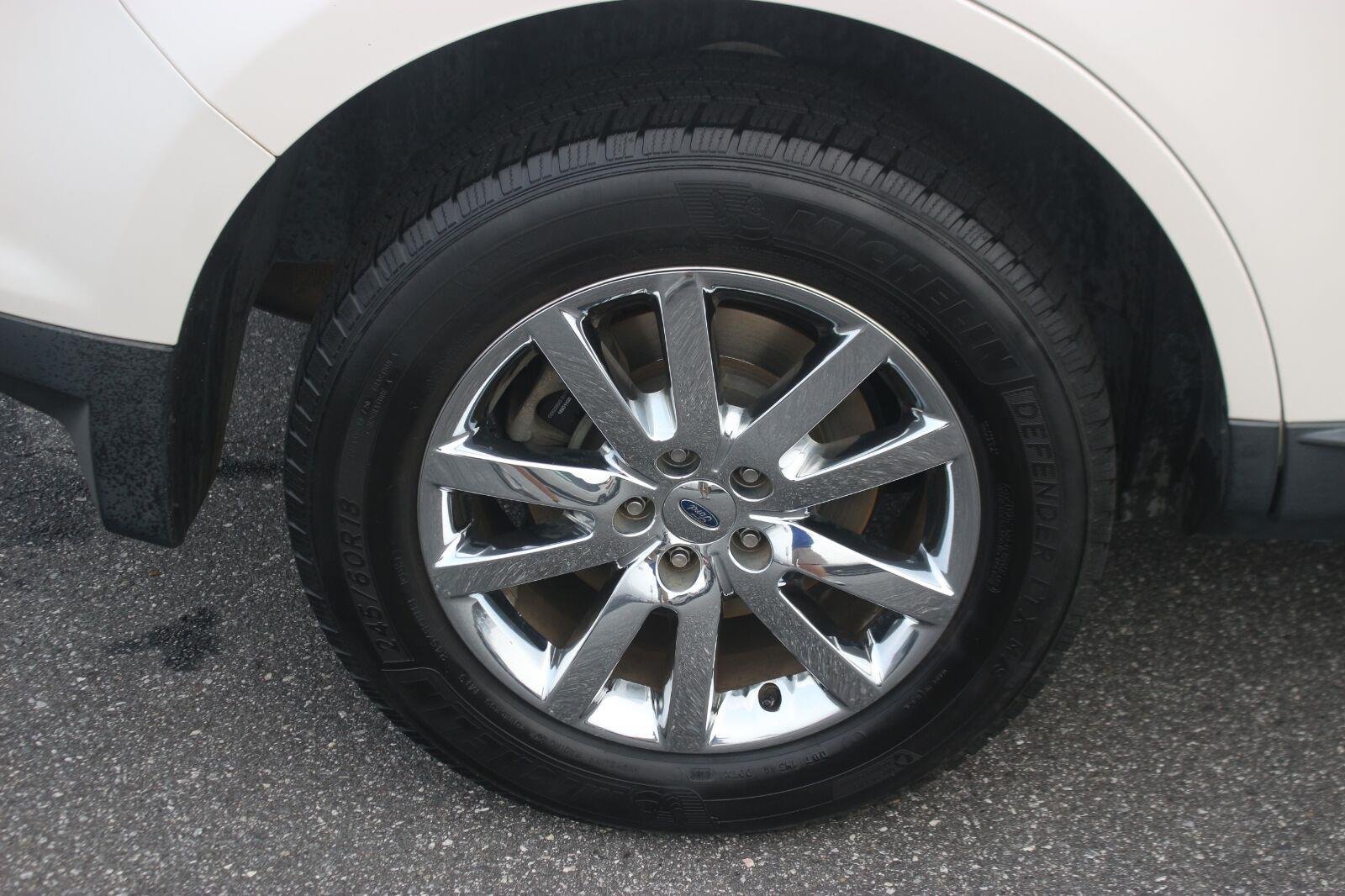 Used 2014 White Ford Limited image 38