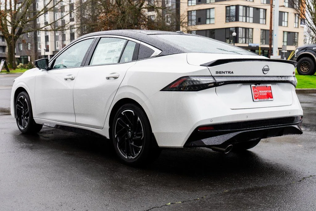New 2026 Aspen White TriCoat / Super Black Two-tone Nissan SR image 4
