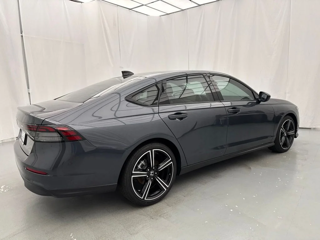 New 2026 Meteorite Gray Metallic Honda SE image 12