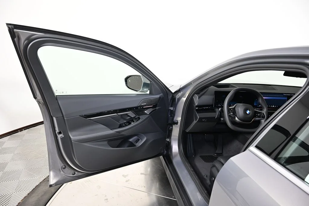 2026 BMW 5 Series 530i - Photo 21