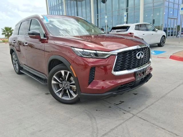 Used 2024 Red INFINITI LUXE image 1