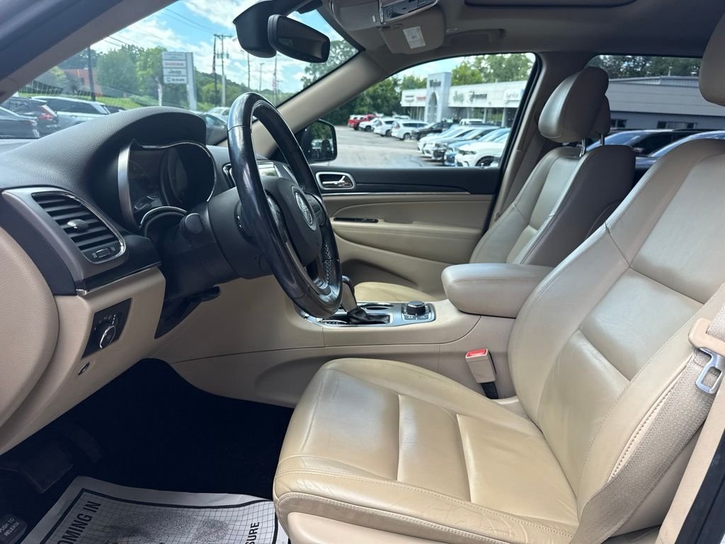 Used 2020 White Jeep Limited image 9