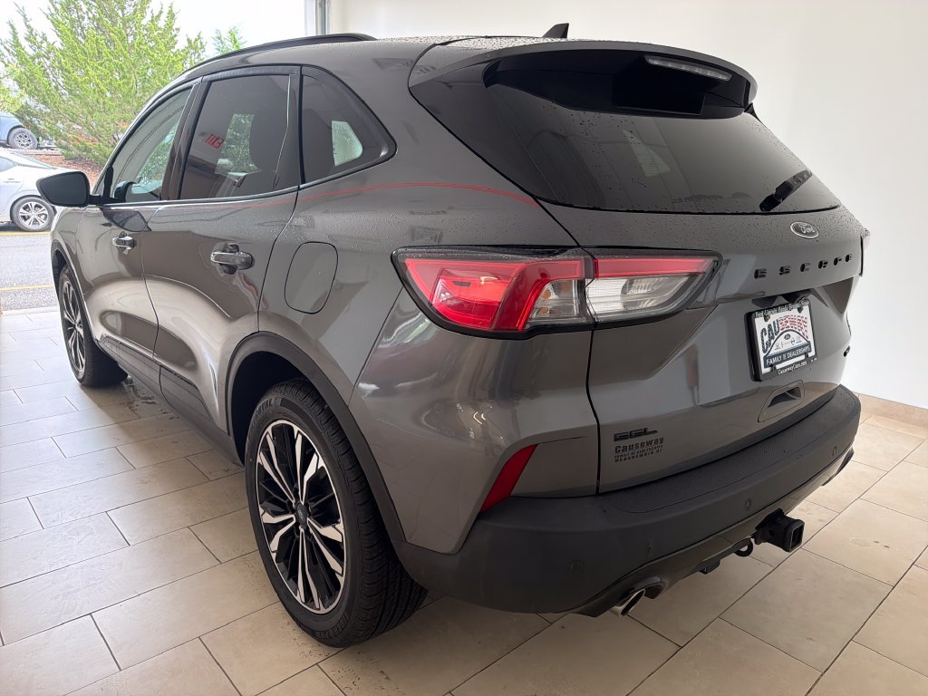 Used 2022 Gray Metallic Ford SEL image 4