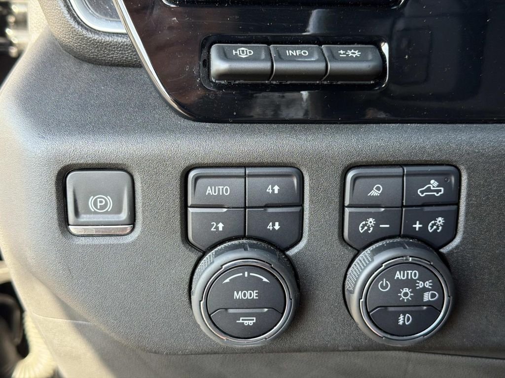 Used 2024 Black Chevrolet High Country image 33