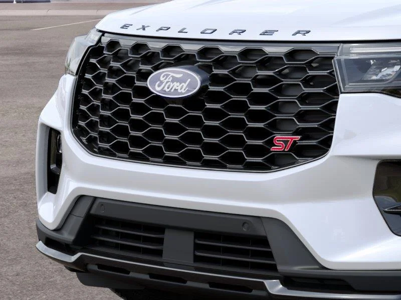 New 2027 Star White Metallic Tri-Coat Ford ST image 17