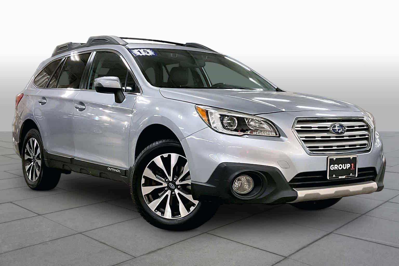 Used 2016 Ice Silver Metallic Subaru 3.6R Limited image 3
