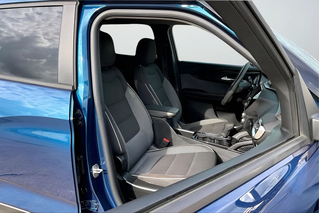 Used 2021 Blue Chevrolet LT image 21