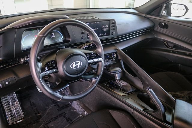 Certified Used 2025 Gray Hyundai SEL Sport image 25