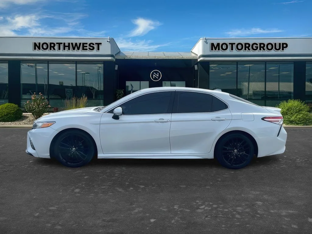 Used 2020 Wind Chill Pearl Toyota XSE image 4