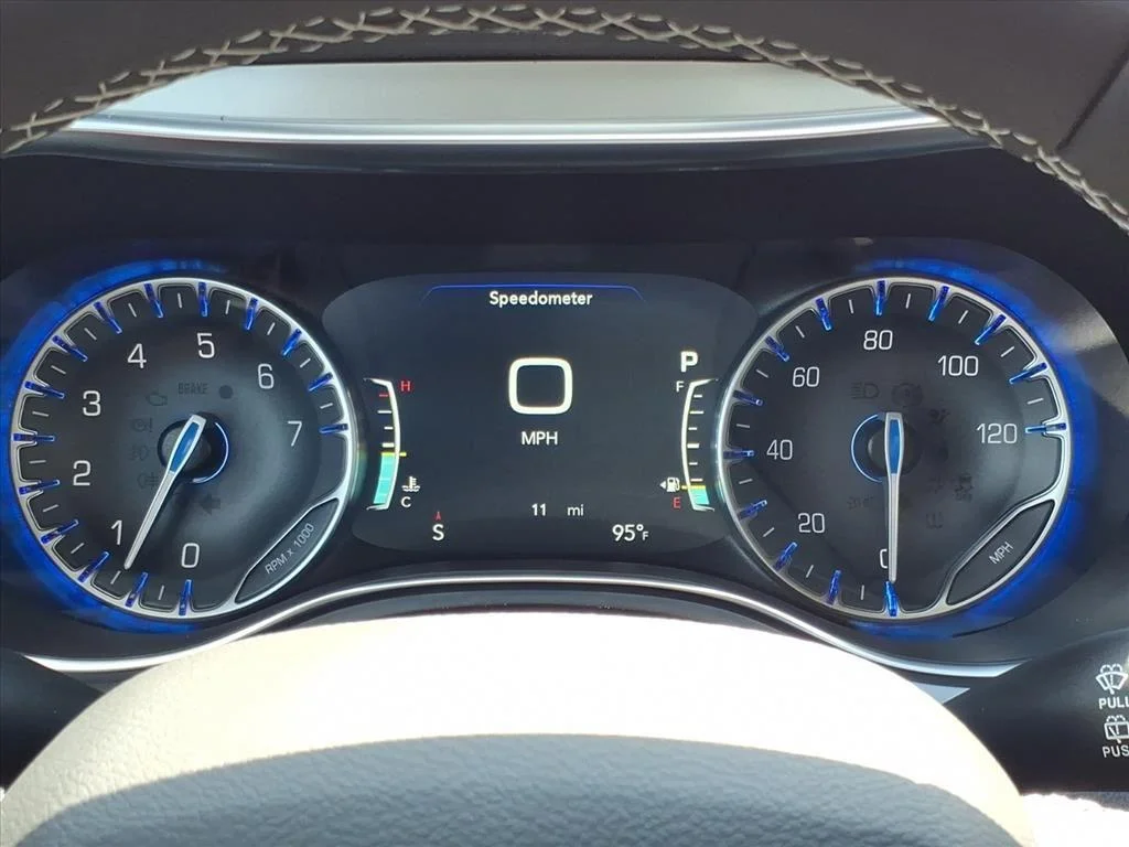 2026 Chrysler Pacifica Limited - Photo 30