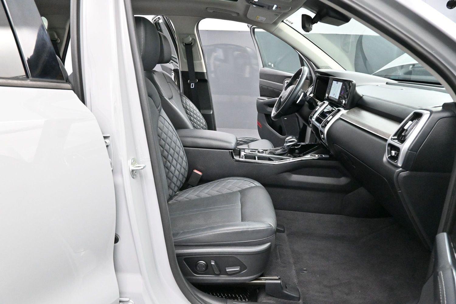 Used 2023 Wolf Gray Kia X-Line SX Prestige image 37