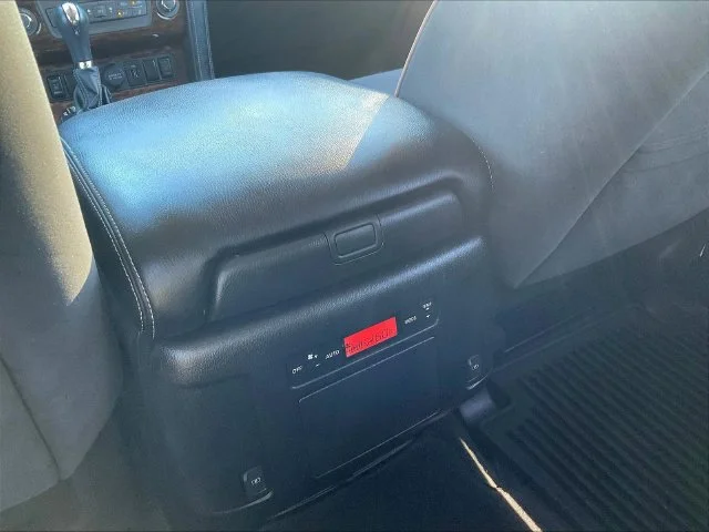 Used 2020 Blue Nissan SV image 12