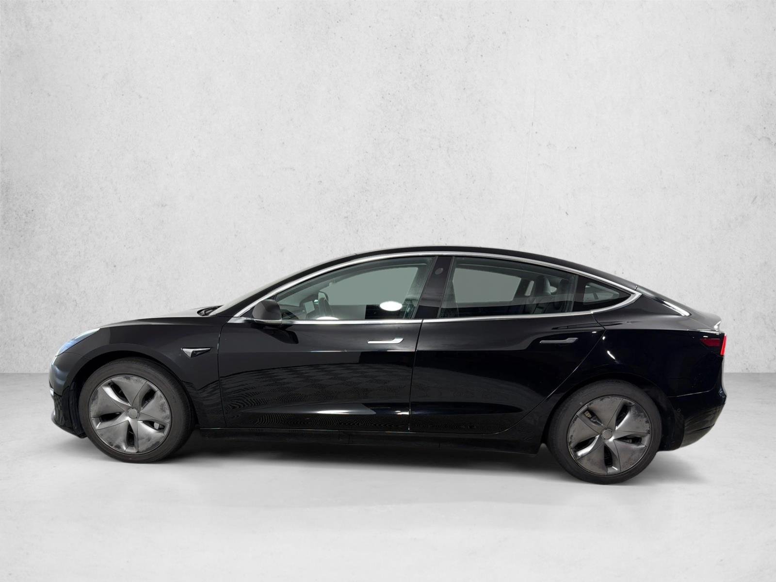 Used 2018 Black Tesla Long Range Battery image 8