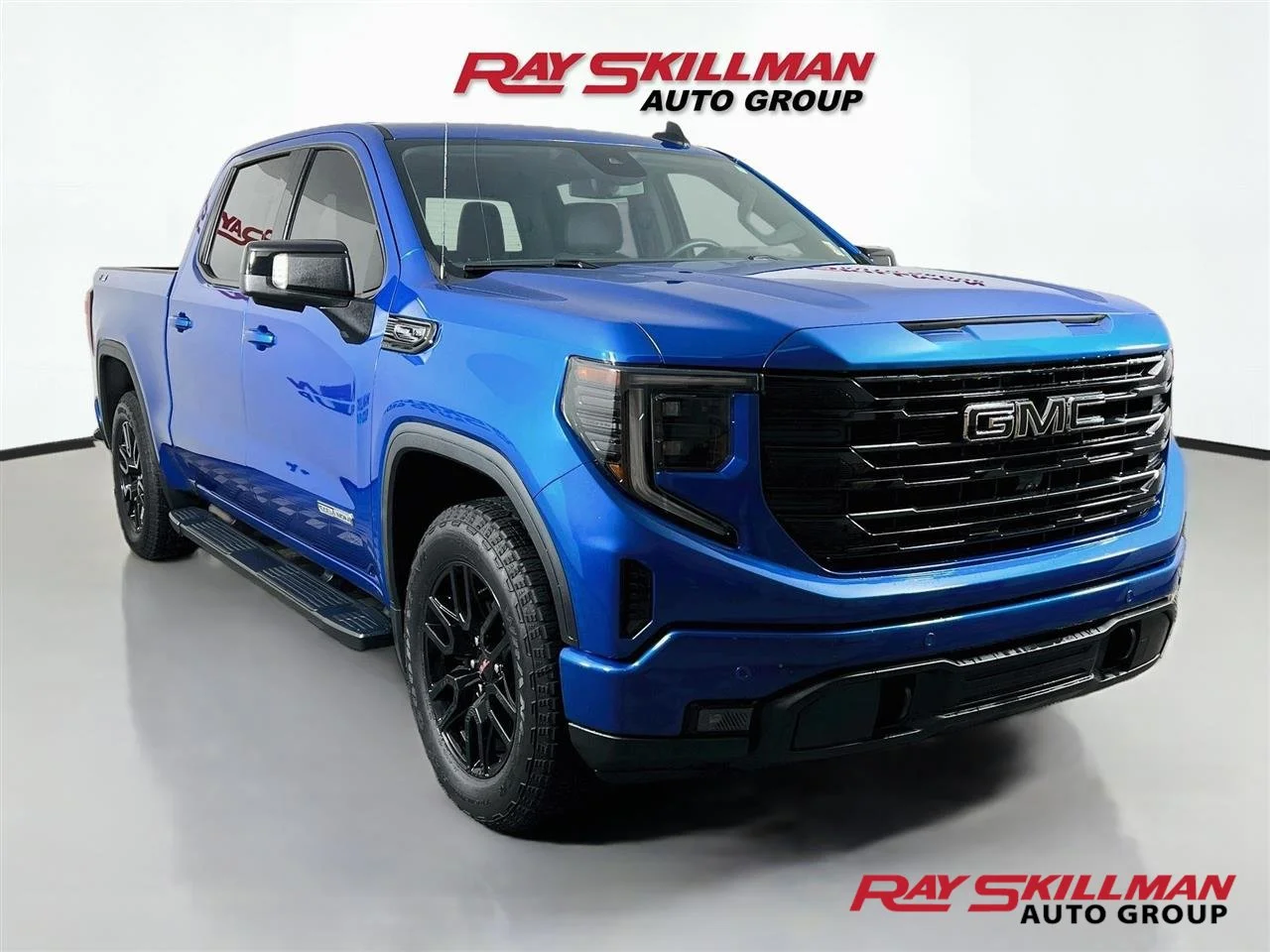 Used 2024 Dynamic Blue Metallic GMC ELEVATION image 1