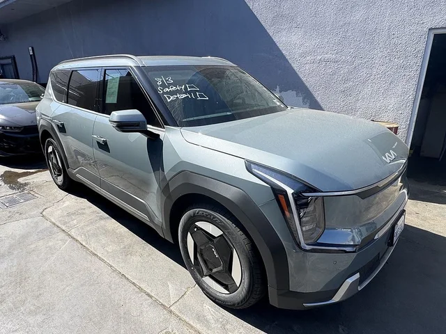 2024 Kia EV9 Wind