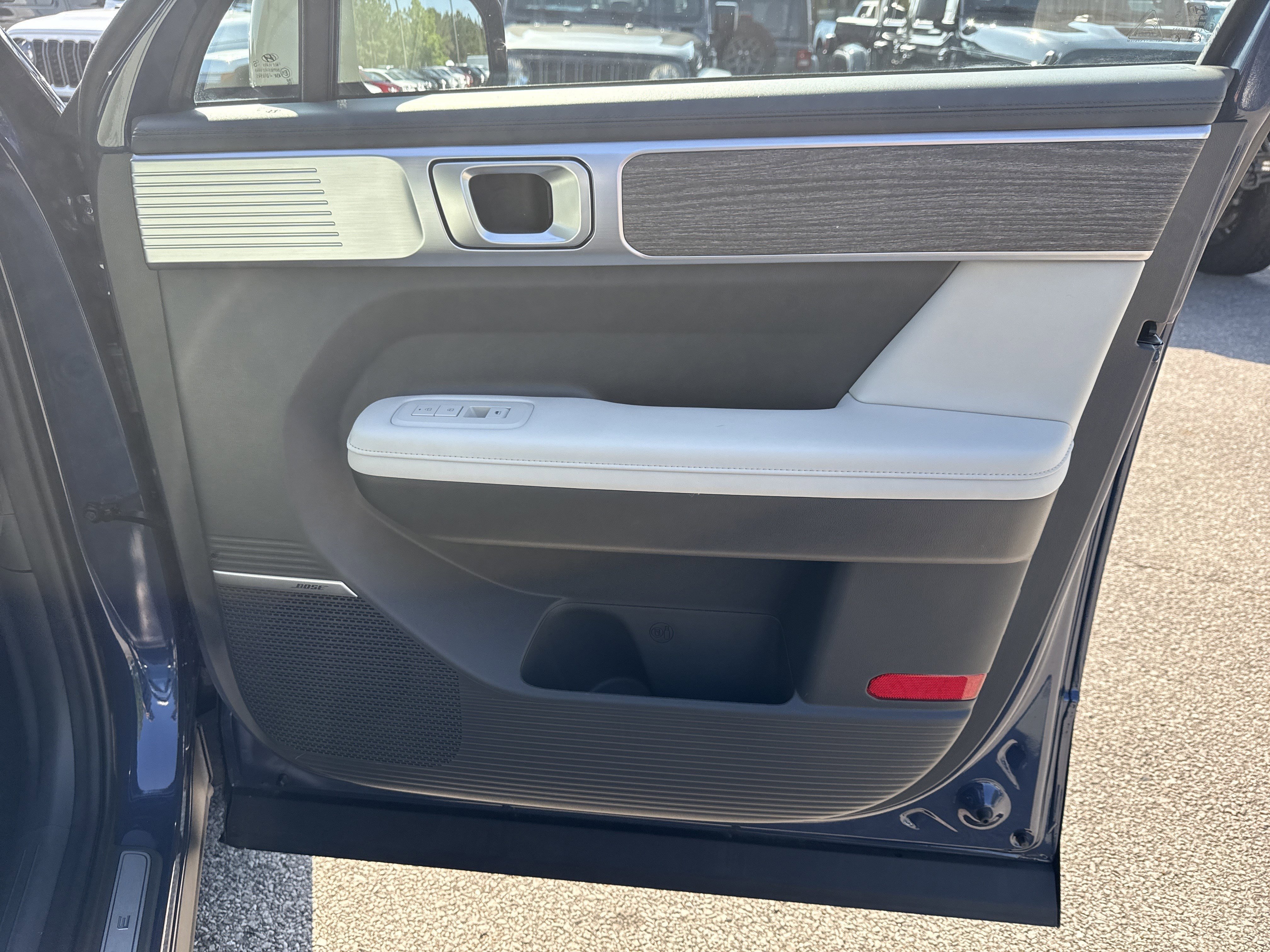 Used 2025 Atlantis Blue Hyundai Calligraphy image 15