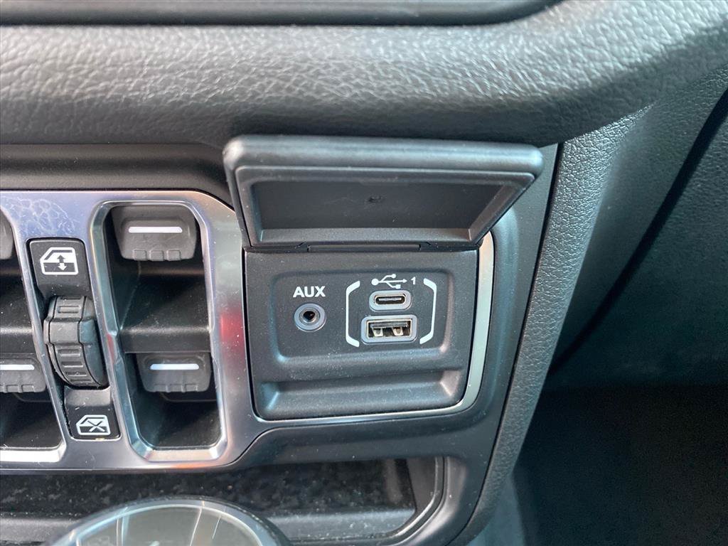 Used 2024 Bright White Clearcoat Jeep Sport S image 14