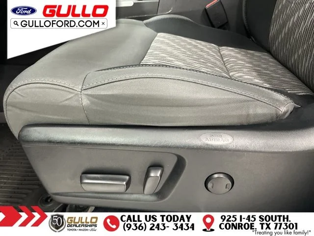 Used 2021 Super White Toyota SR5 image 22