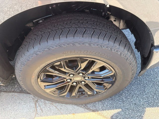 New 2026 Carbonized Gray Metallic Ford Lariat image 13