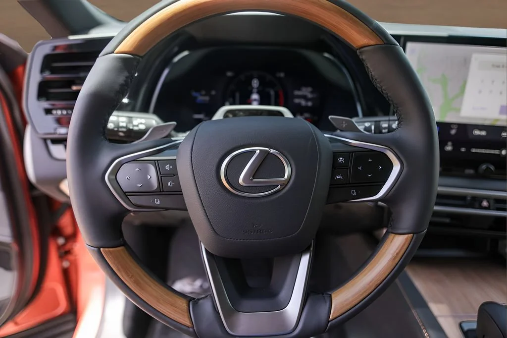 Used 2025 Copper Crest Lexus RX 350 image 12