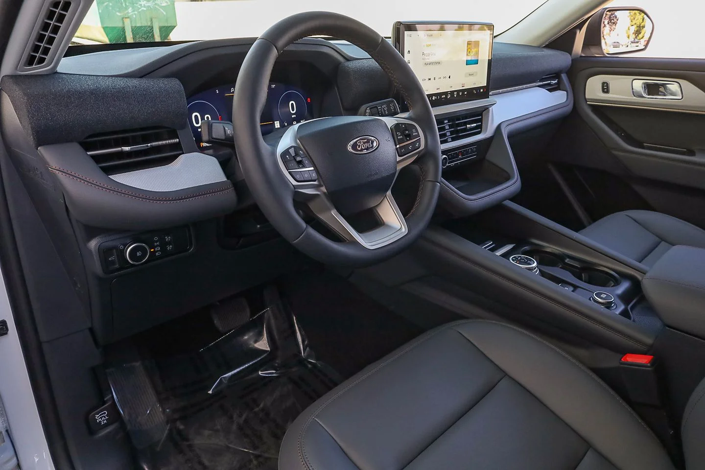 New 2026 Space White Metallic Ford Active image 12