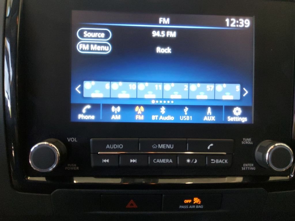 Used 2022 Blue Nissan SV image 11